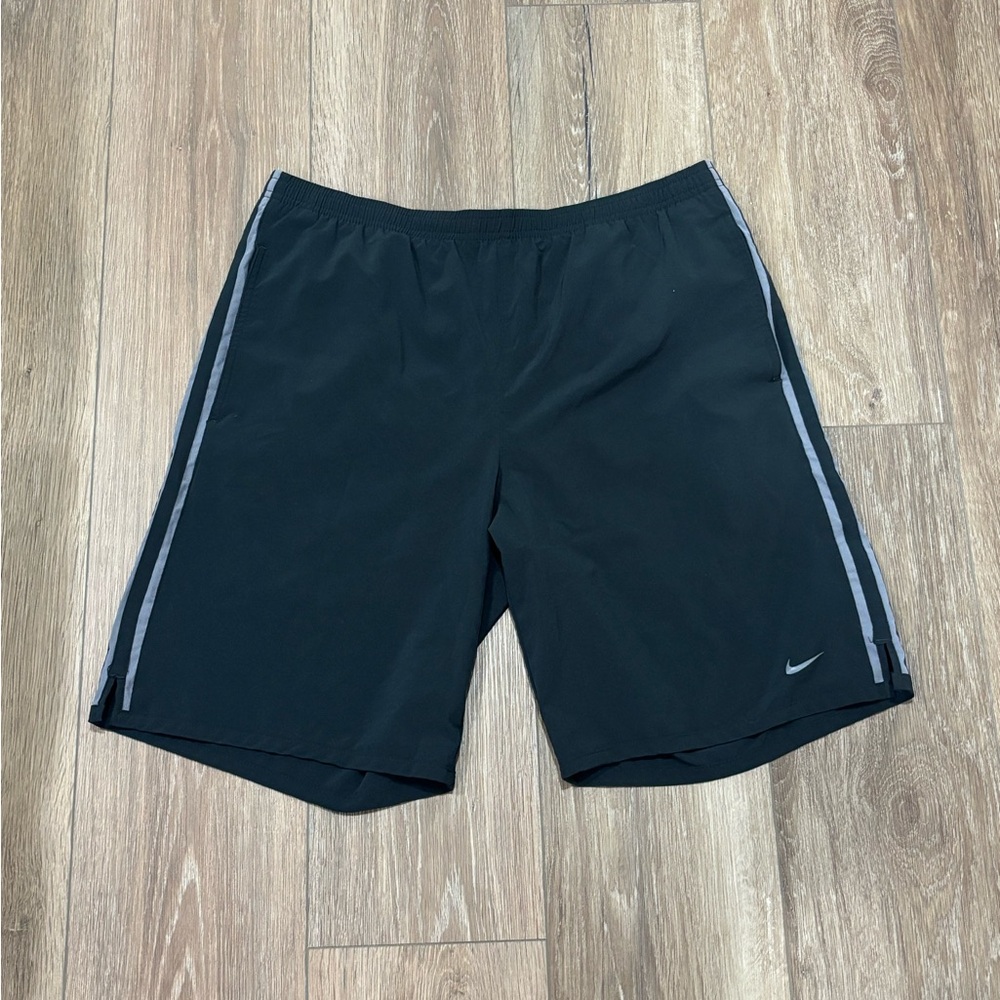Nike Black Athletic Shorts Lightweight Elastic Waist